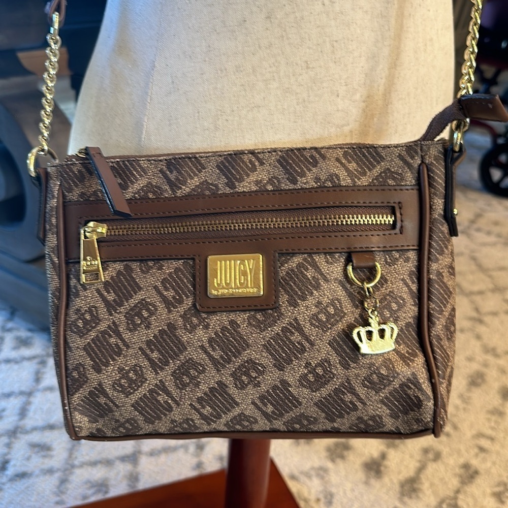 Crowd pleaser, juicy by juicy couture brown Crossbody gold accents